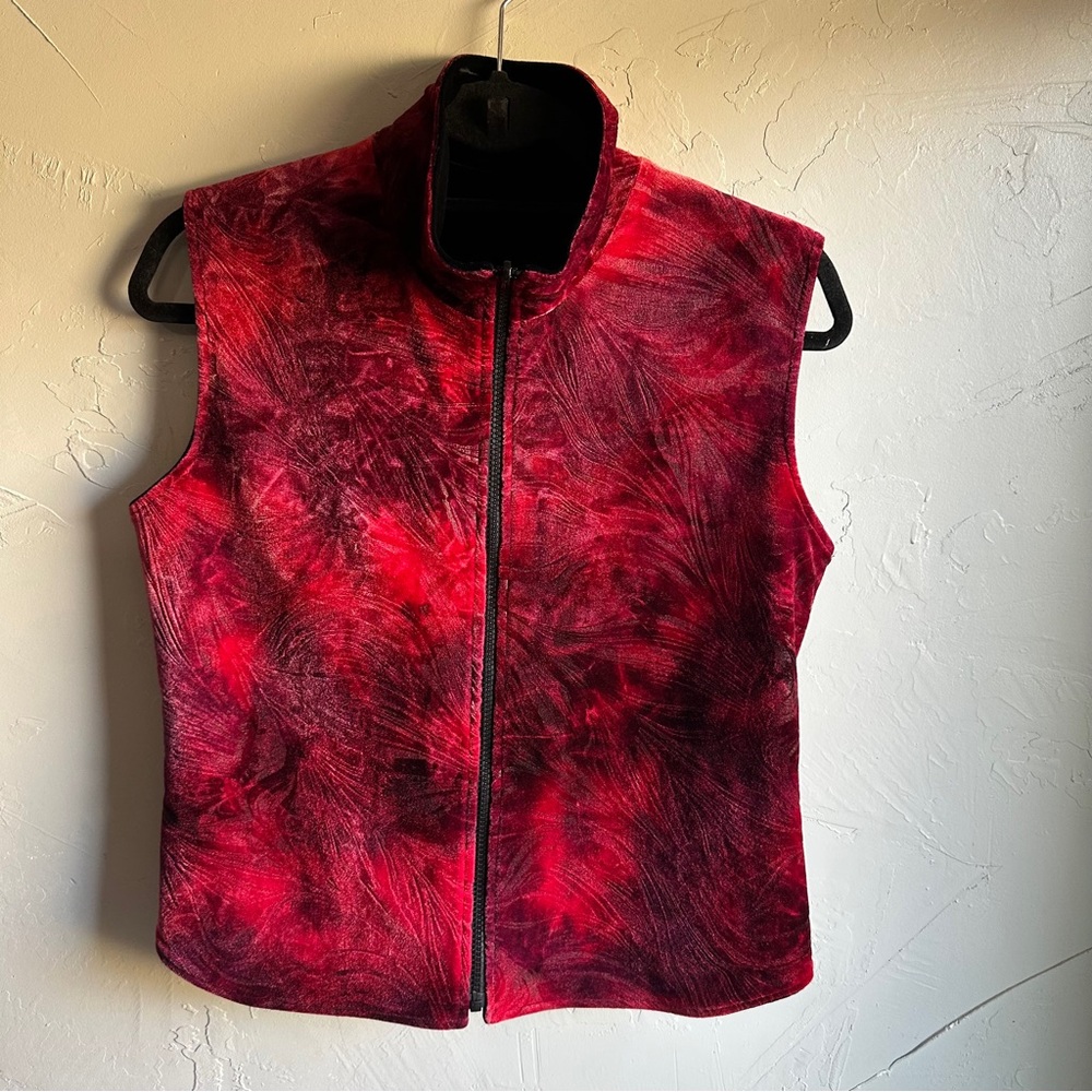 SnoSkins Reversible Red and Black‎ Burnout Velvet Vest with Gathered Back Sz S